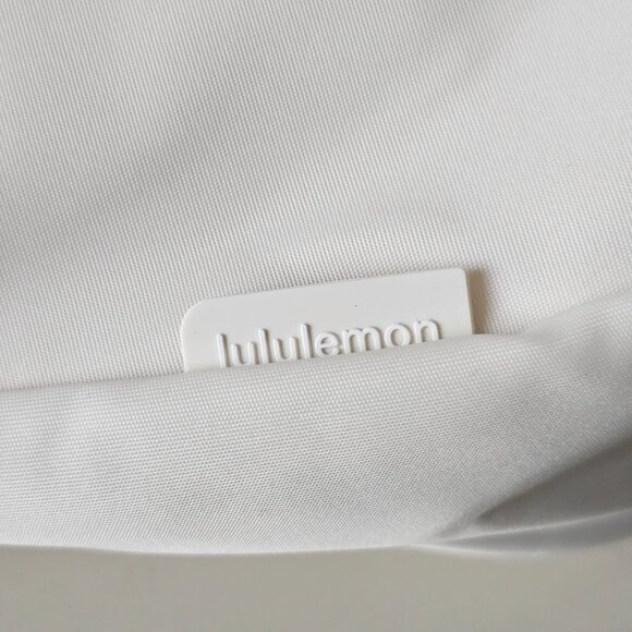 NWT LULULEMON LTIV/GOLD Light Ivory Gold All Night Festival Bag 5L - Picture 8 of 16
